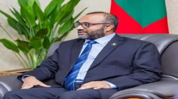 وزير المالديف يوضح دور التعليم في تحويل حياة آلاف الطلاب وتحقيق نجاحهم 1